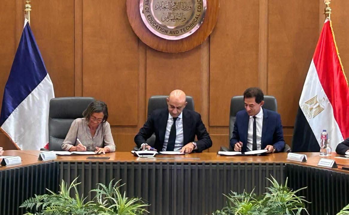 وزير التعليم يوقع بروتوكولًا لإنشاء مدرسة تكنولوجية لإعداد كوادر قطاع النقل