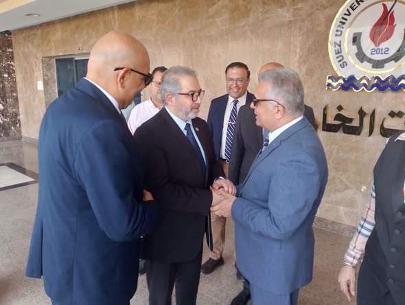 التأمين الصحي الشامل بالسويس يقدم 39.7 ألف خدمة طبية خلال 6 أشهر.. وزراعة كبد بـ623 ألف جنيه