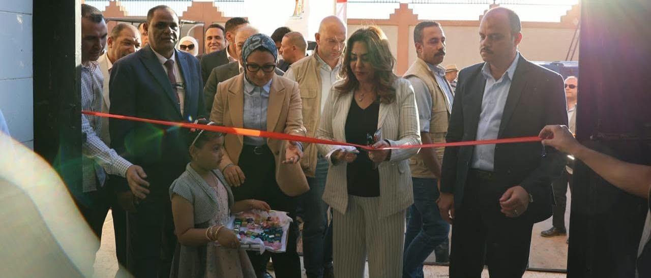 بتكلفة 21 مليون جنيه.. منال عوض ومحافظ الوادي الجديد تفتتحان تطوير مجزر موط بالداخلة