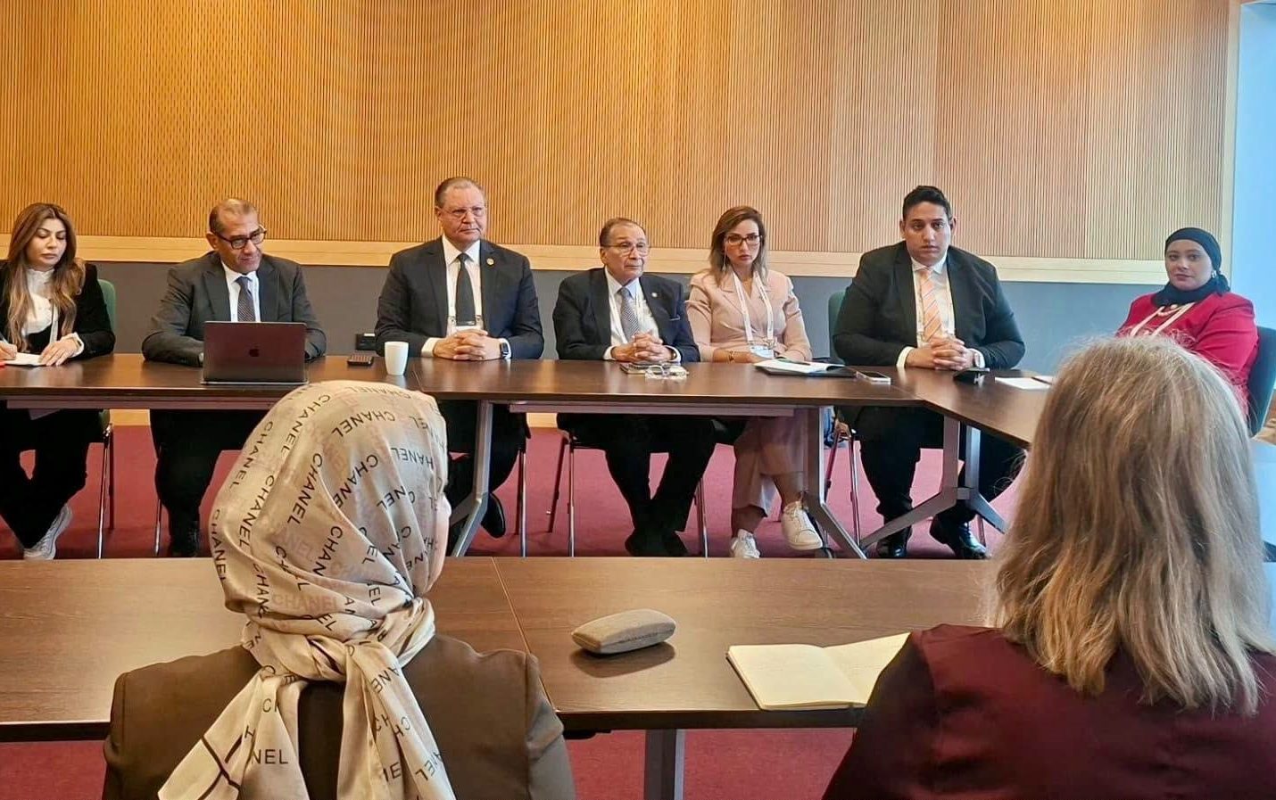 رئيس «الاعتماد والرقابة الصحية» يبحث مع رئيس «ISQua» توسيع التعاون في جودة الرعاية الصحية
