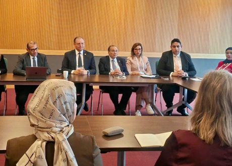 رئيس «الاعتماد والرقابة الصحية» يبحث مع رئيس «ISQua» توسيع التعاون في جودة الرعاية الصحية