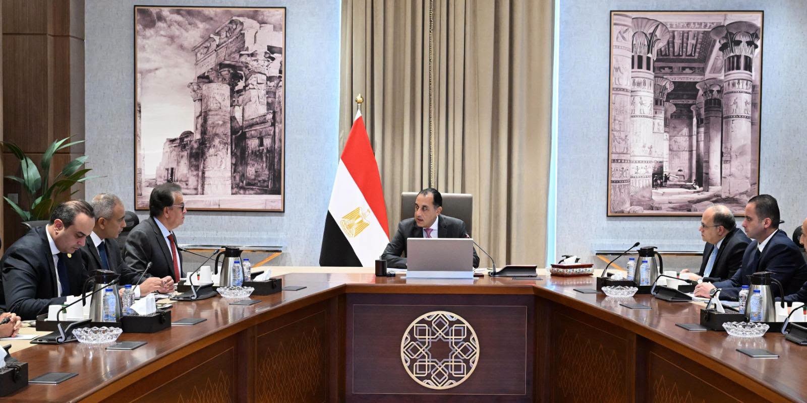 رئيس الوزراء: الصحة والتعليم في مقدمة أولويات الدولة