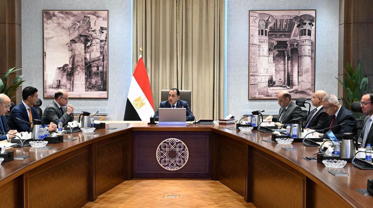 «فرص عمل مستدامة للشباب».. مدبولي يوجه بربط التدريب باحتياجات المشروعات والأسواق