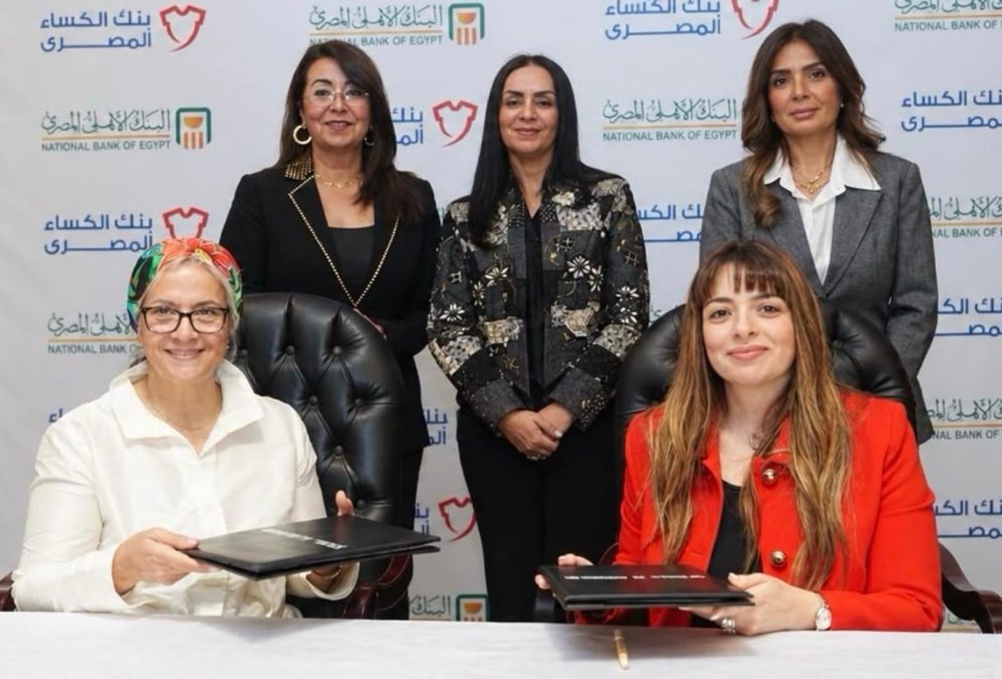 لدعم الأولى بالرعاية.. البنك الأهلي يوقع بروتوكولًا لتنفيذ مشروع «ملابس الكرامة» وإعادة تدوير 30 طنًا من مخلفات المنسوجات