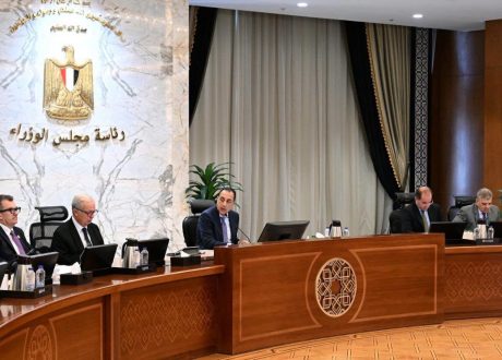 رئيس الوزراء يوجه برصد شواغل المصريين حول النقد الأجنبي والدين العام قبل منتدى مصر 2026