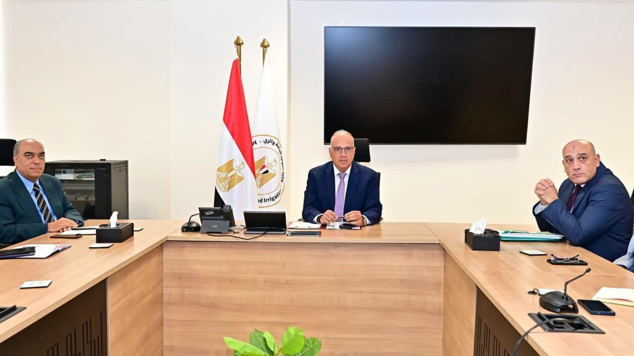 من التنبؤ بالمحاصيل إلى جدولة الري.. سويلم يوجه بربط البيانات لتحسين توزيع المياه