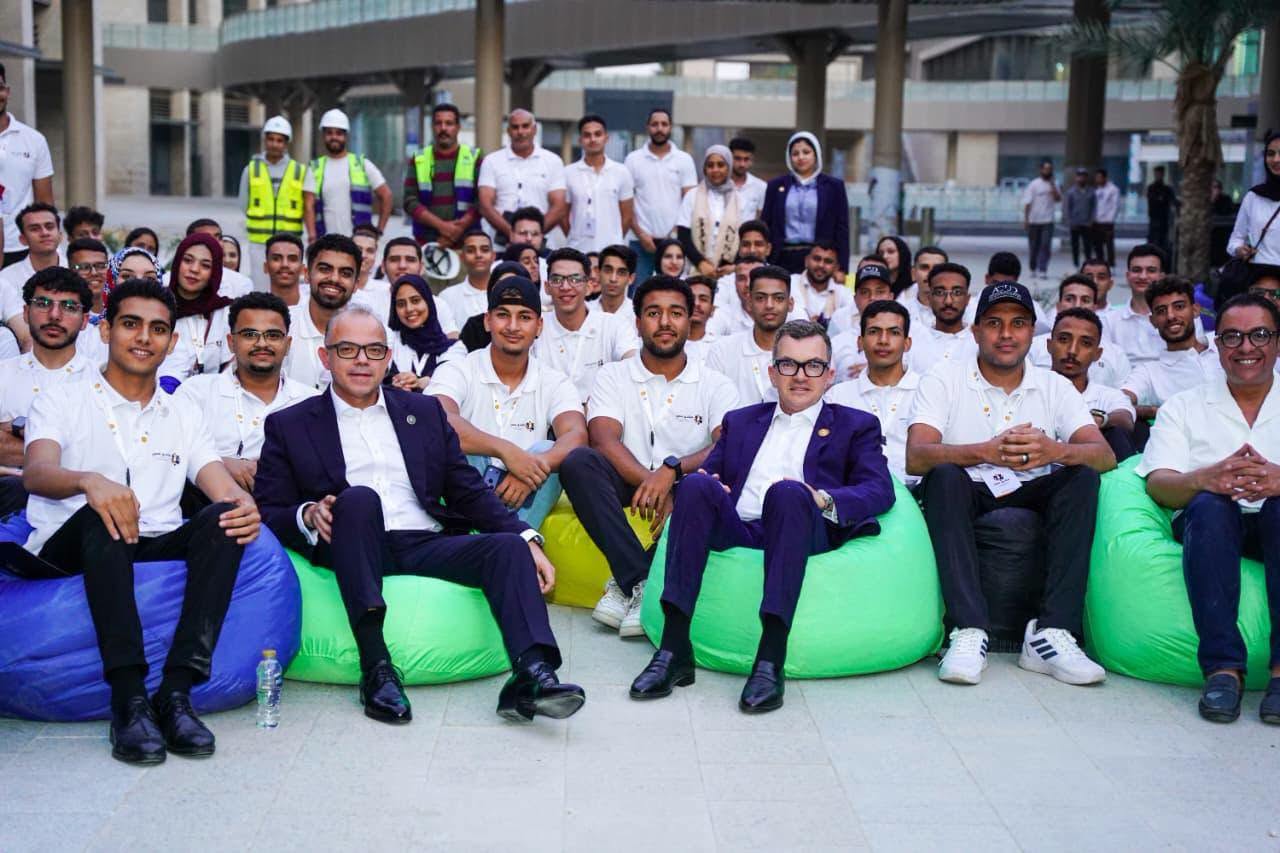 وزير التخطيط لطلاب الجامعات: الذكاء الاصطناعي والبرمجة فرص لبدء مشروعات برأس مال محدود
