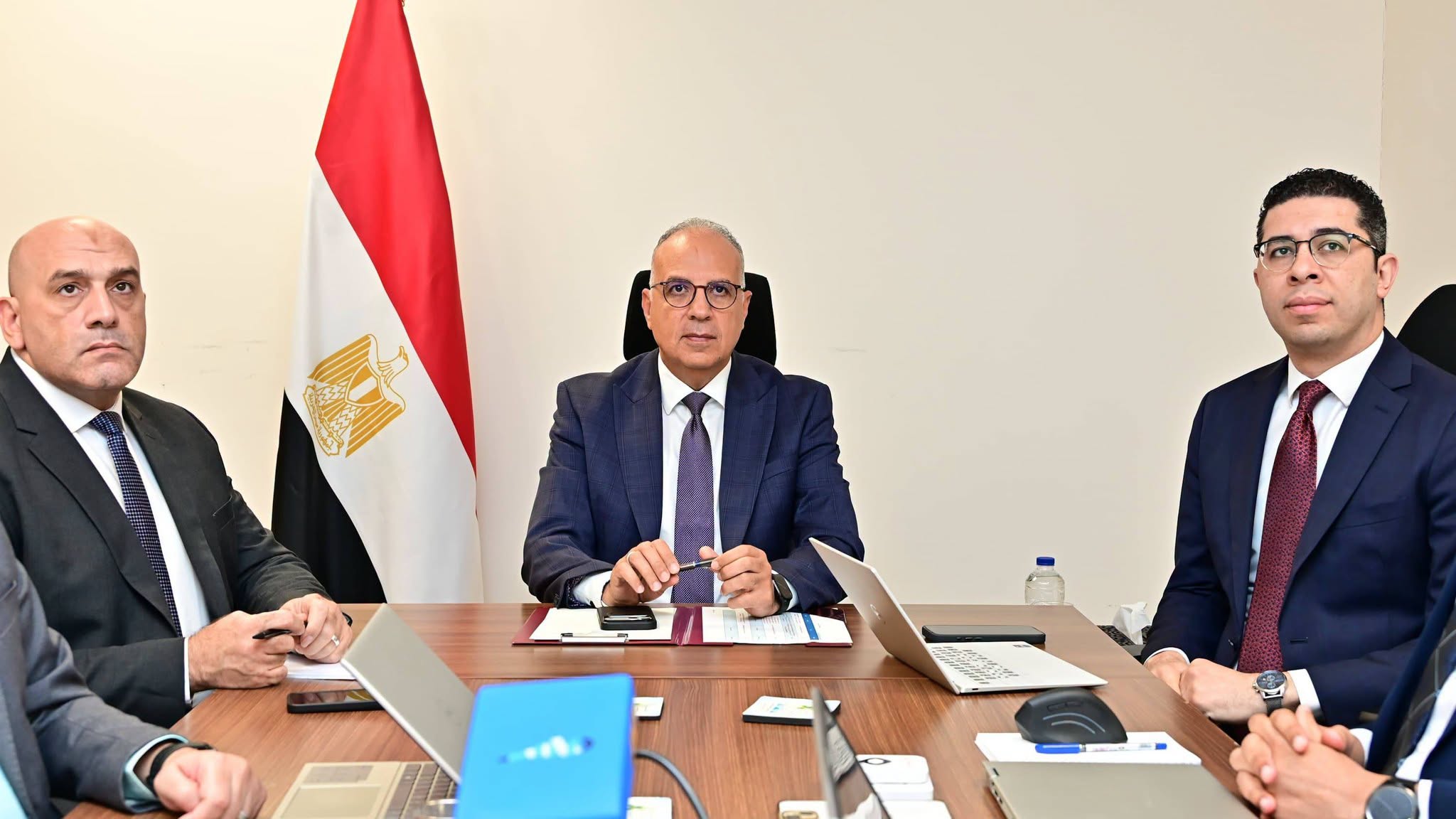 وزير الري يتابع استخدام صور الأقمار الصناعية والذكاء الاصطناعي لدعم الإدارة الذكية للمياه