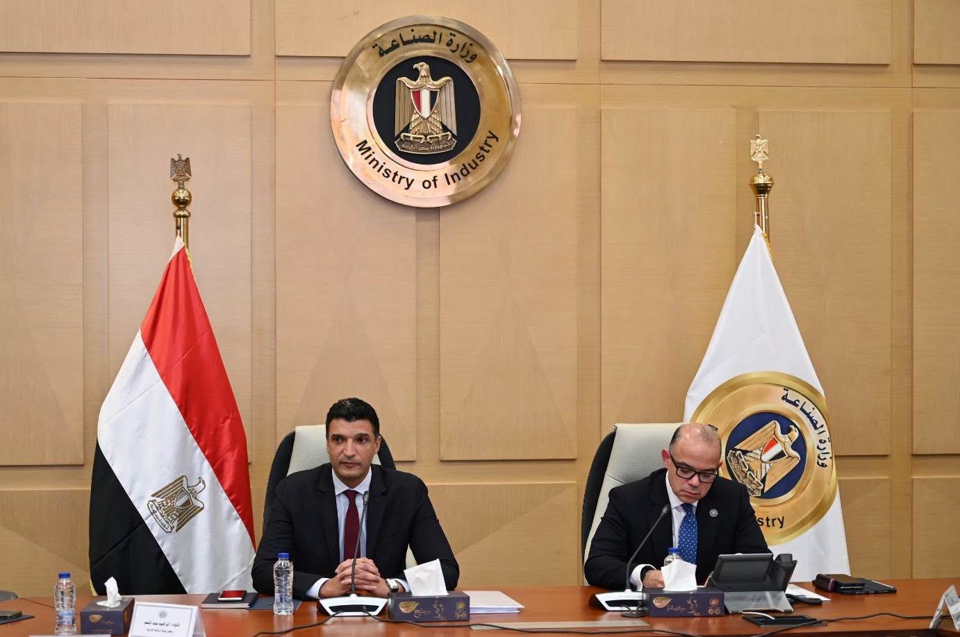 وزيرا الصناعة والاستثمار يبحثان تحديات سوق الحديد والصلب.. ولجنة دائمة لمتابعة توافر البيليت بأسعار مناسبة